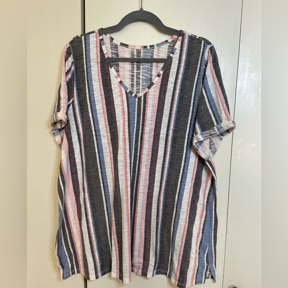 Lane Bryant Pink, Gray and Blue V-Neck Short T-Shirt